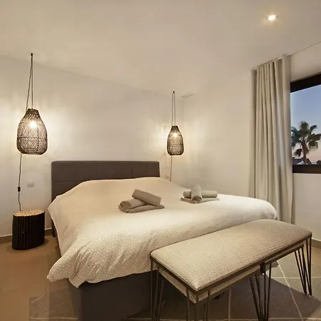 Villa Modern Close To Costabella *