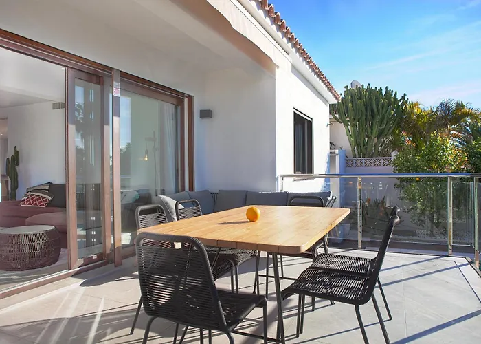 Villa Modern Close To Costabella