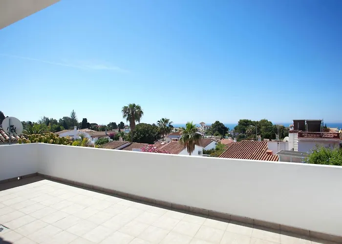 빌라 Modern Close To Costabella *