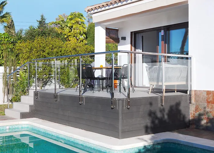 Modern Close To Costabella 빌라 *
