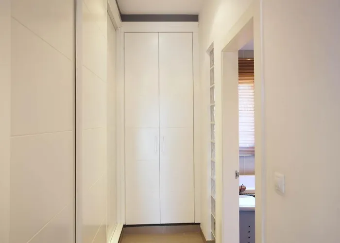 Modern Close To Costabella * Μαρμπέλλα